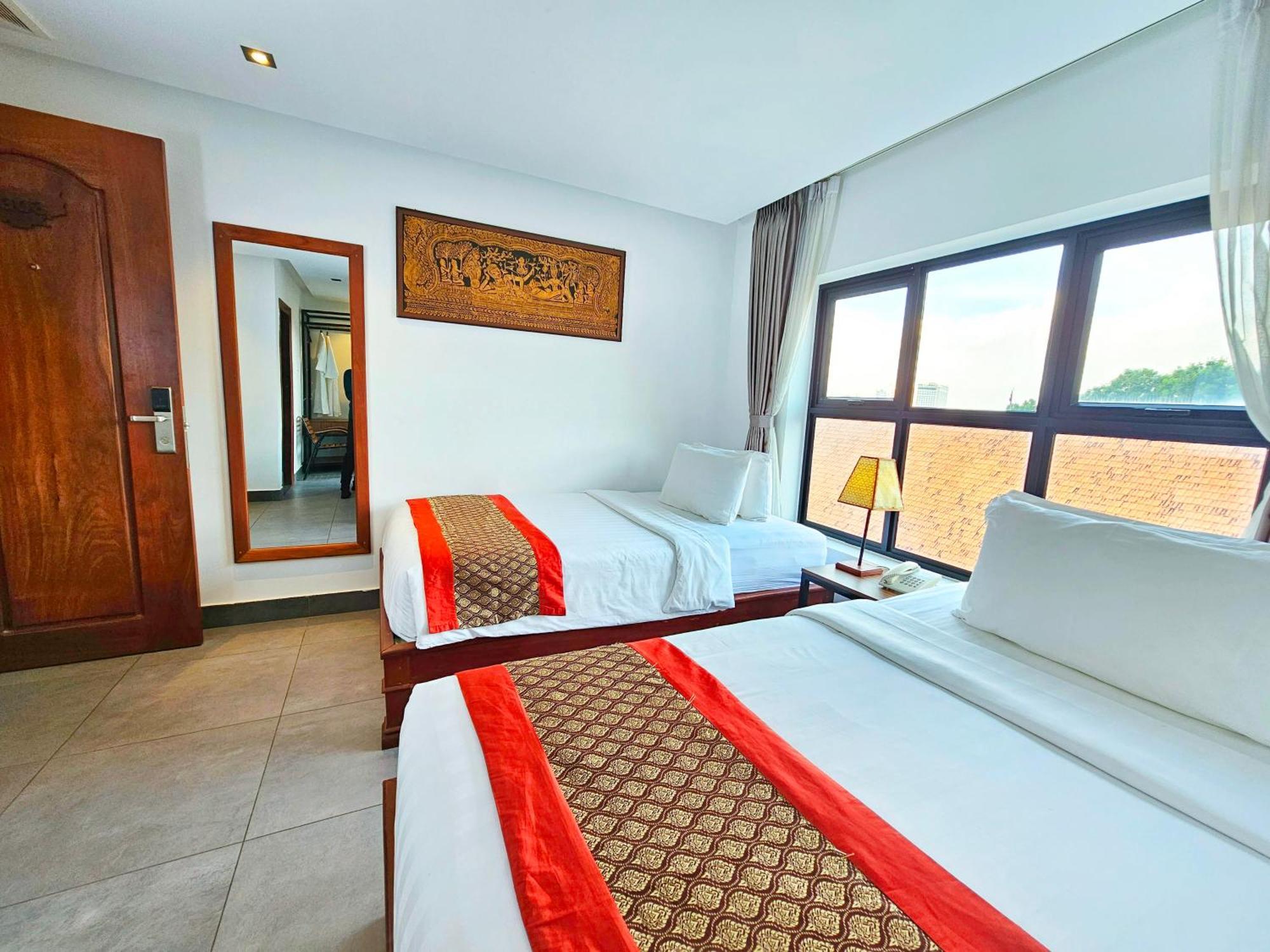 Le Botum Hotel Phnom Penh Eksteriør billede