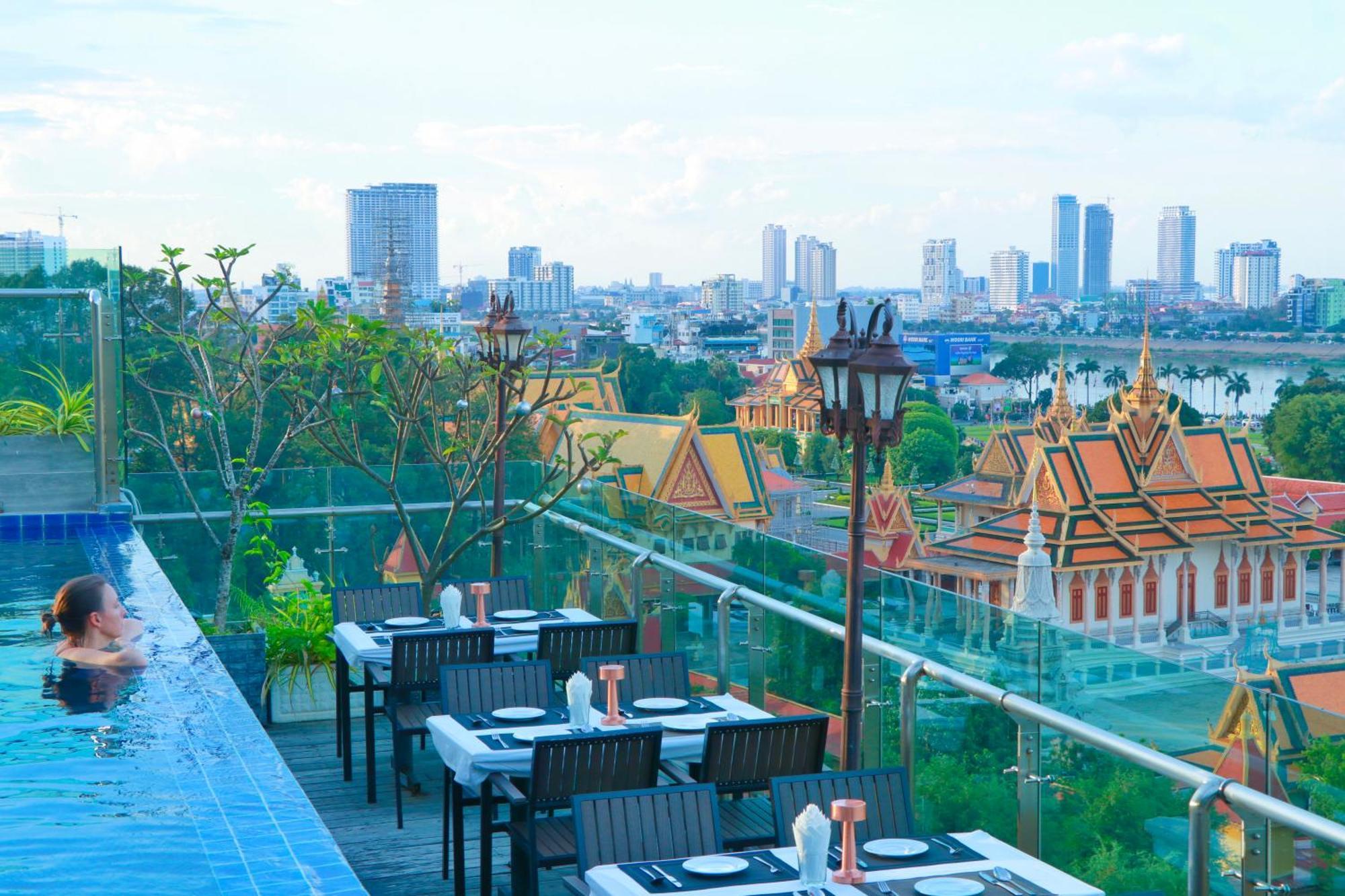 Le Botum Hotel Phnom Penh Eksteriør billede