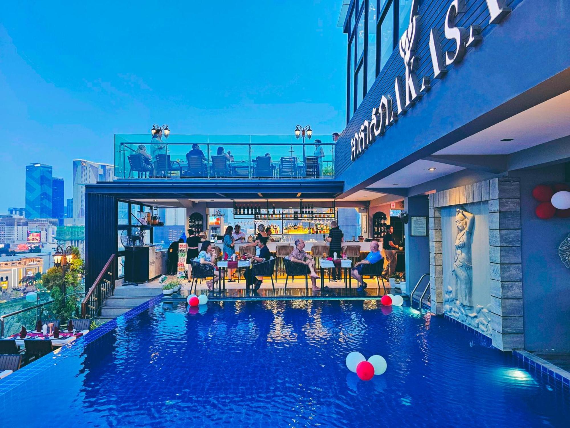 Le Botum Hotel Phnom Penh Eksteriør billede