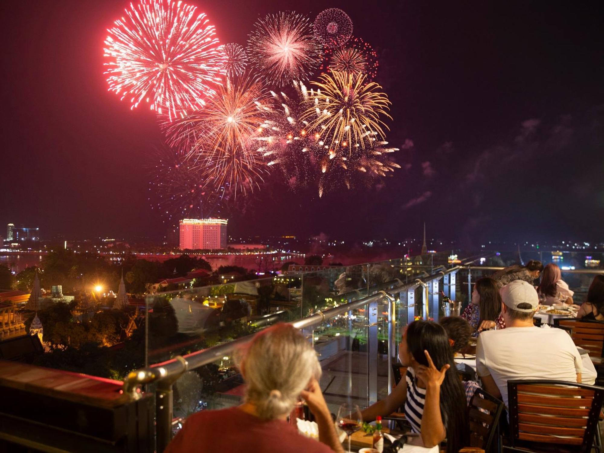 Le Botum Hotel Phnom Penh Eksteriør billede