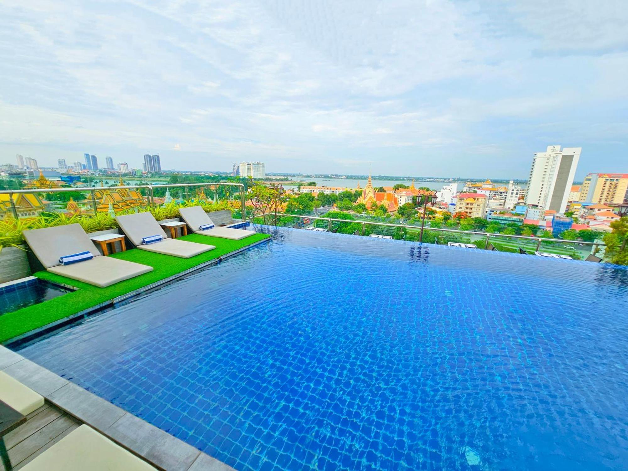 Le Botum Hotel Phnom Penh Eksteriør billede